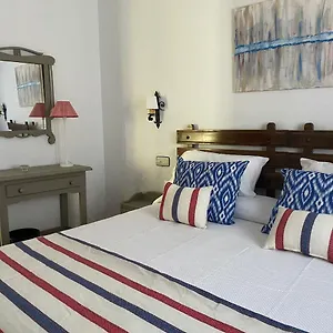 https://hotel-grazalema-casa-de-las-piedras.es-andalucia.com