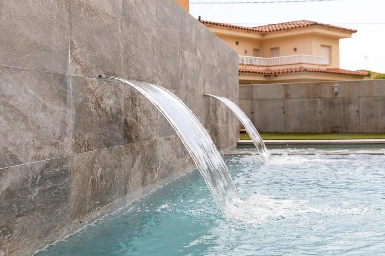 Albana Apartaments Turistics L' Escala 0*,
